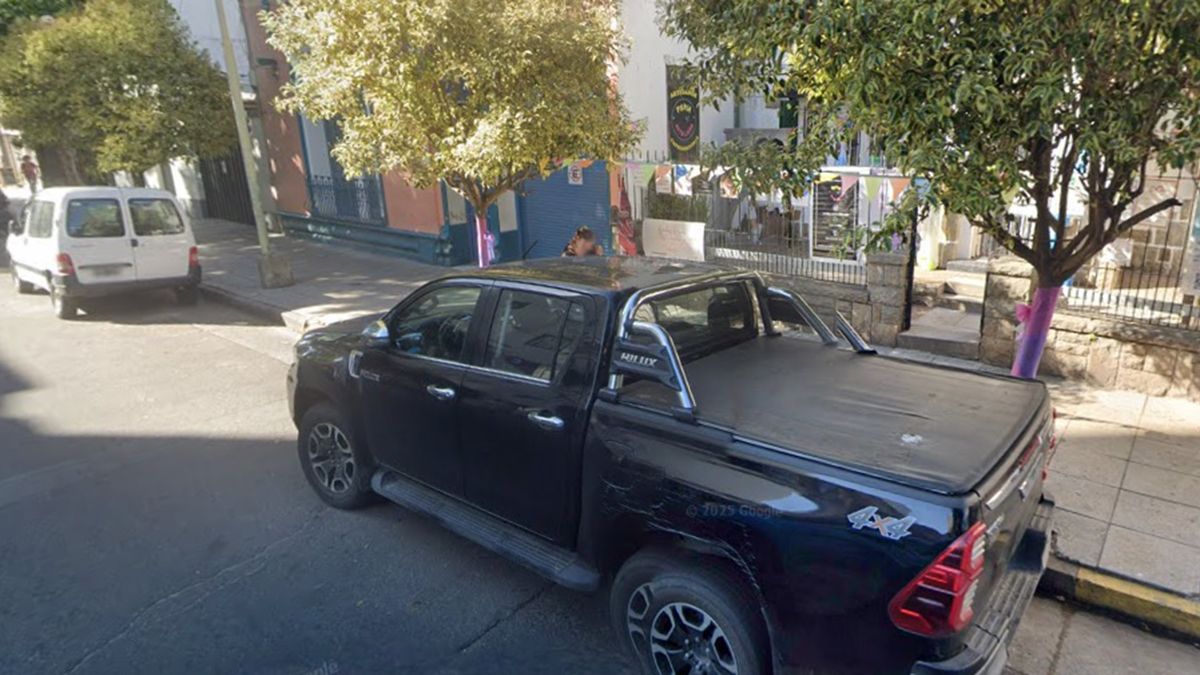 Una joven fue sacada de un boliche por los patovicas del local y la golpearon brutalmente, y la dejaron tirada en la vereda Una joven fue sacada de un boliche por los patovicas del local y la golpearon brutalmente, y la dejaron tirada en la vereda