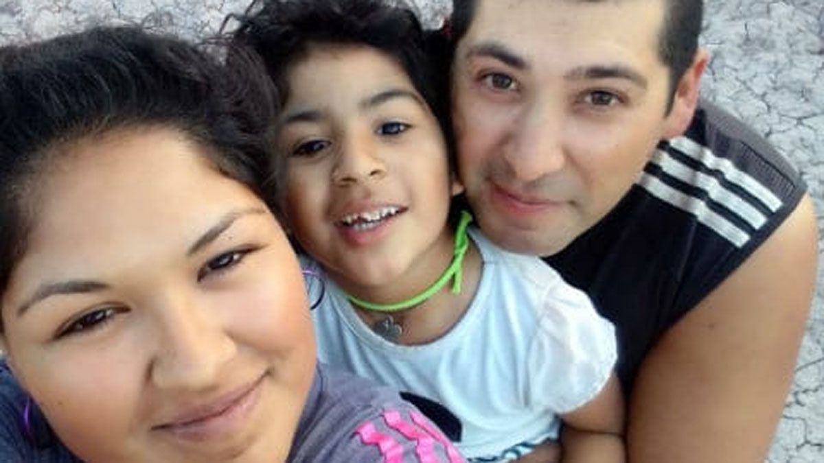 Marisol le mandó mensajes de despedida a su pareja, Nicolás Barroso, quien estaba en el puesto en el que trabaja, a 6 kilómetros de su casa.