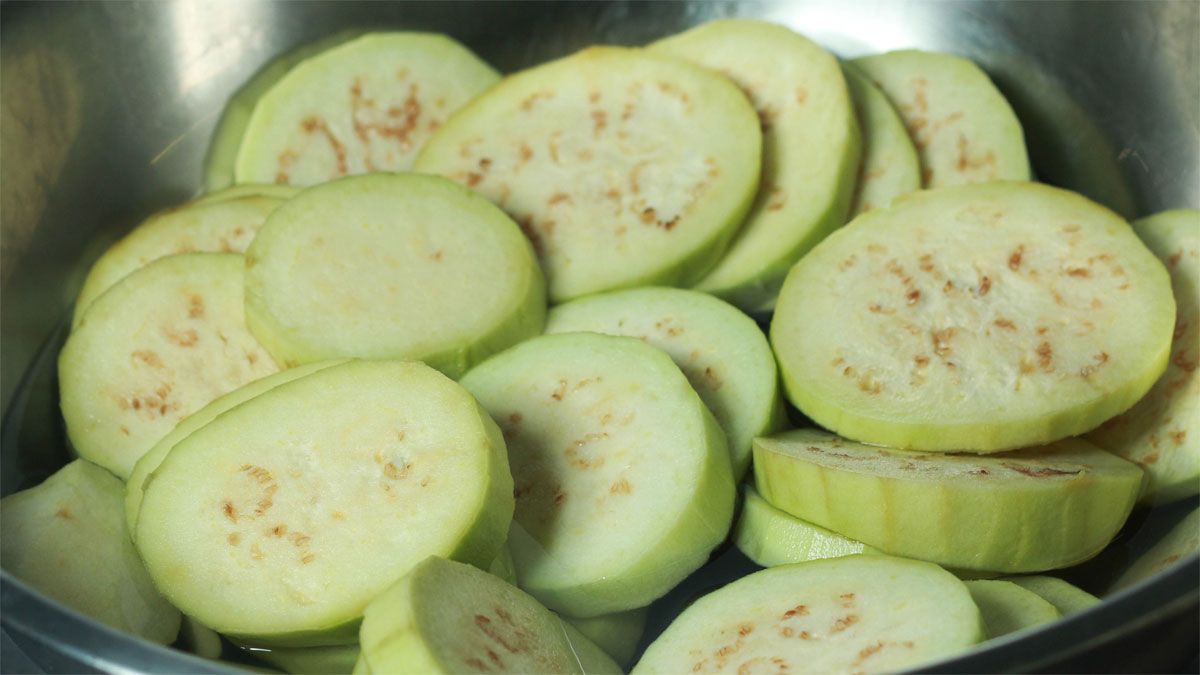 La berenjena es utilizada en muchas recetas y es protagonista de muchos platos.