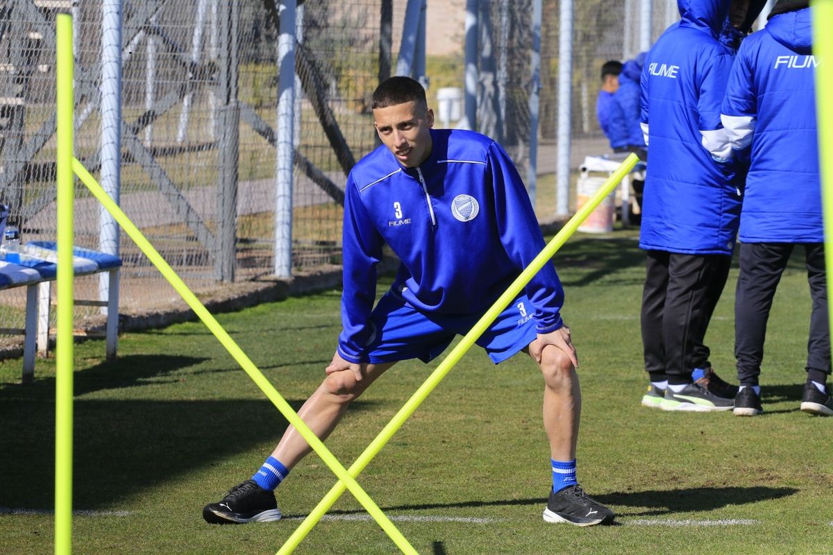 Santiago Martínez es uno de los últimos refuerzos de Godoy Cruz, viene de Dock Sud. Santiago Martínez es uno de los últimos refuerzos de Godoy Cruz, viene de Dock Sud.