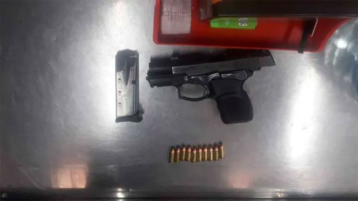 Personal de la Seccional Quinta secuestró la pistola con el cargador que contenía 10 balas por tener la licencia vencida.