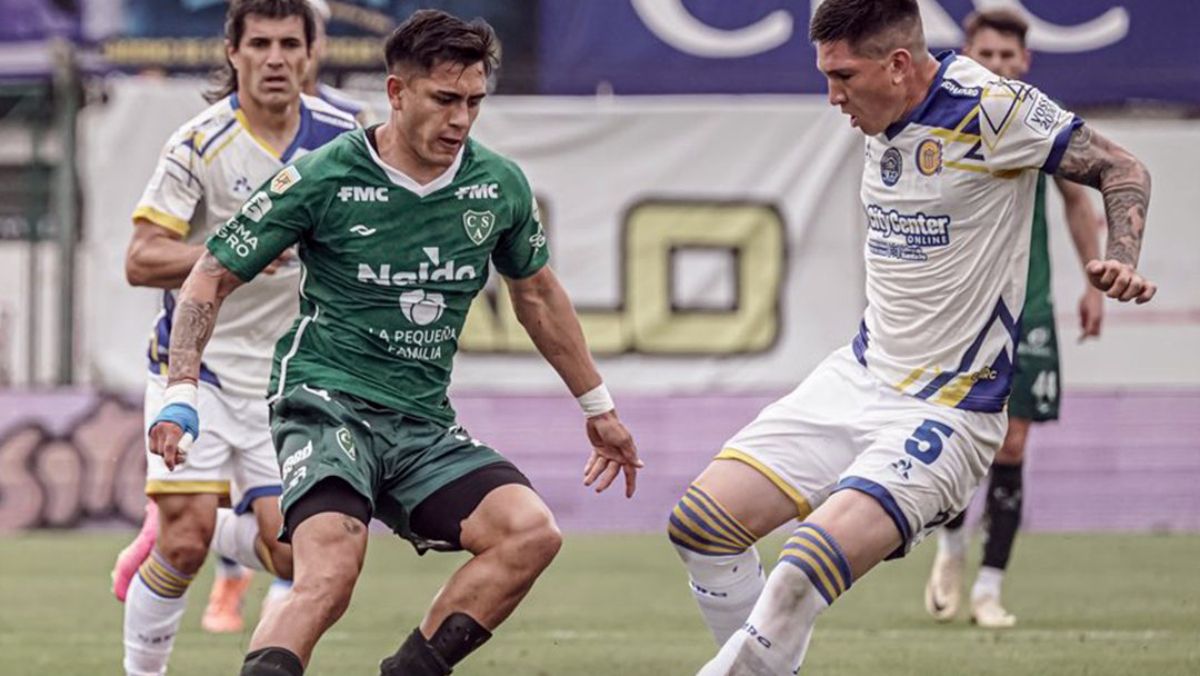 El mini partido de 45 minutos entre Sarmiento de Jun&iacute;n y Rosario Central fue muy disputado y cerrado, con el local esperando a los rosarinos, que reci&eacute;n desnivelaron en tiempo de descuento.