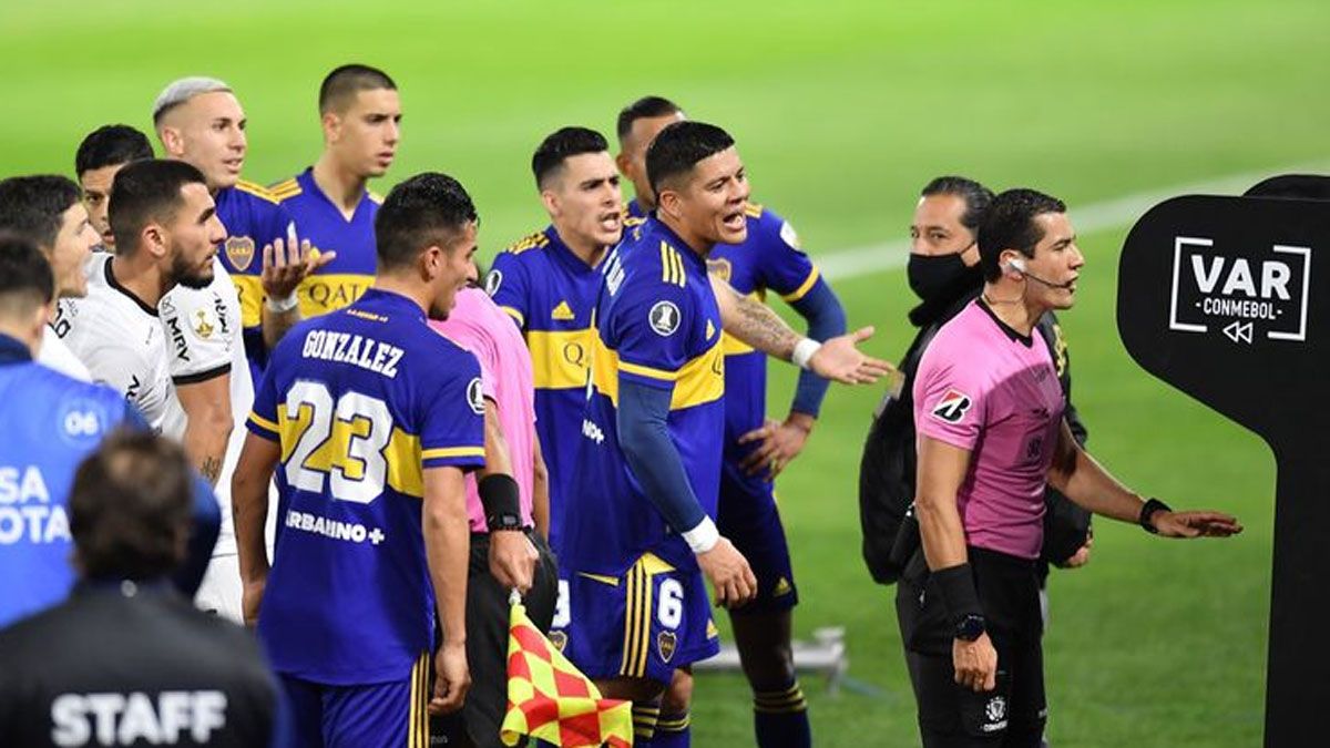 La Conmebol oficializó las terribles sanciones para Boca