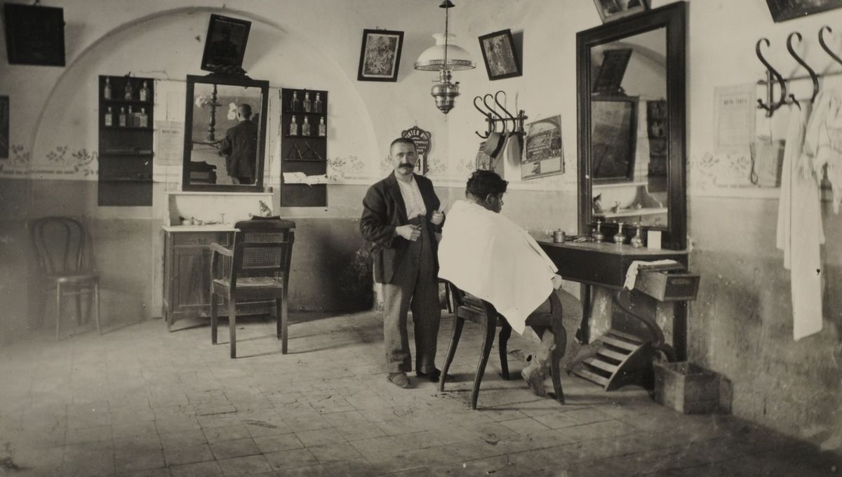 Las celebridades y famosos han tenido una gran influencia en las tendencias de peinados y cortes de cabello a lo largo de la historia. Las celebridades y famosos han tenido una gran influencia en las tendencias de peinados y cortes de cabello a lo largo de la historia. 