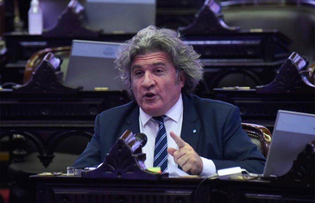 José Luis Ramón apoyó a Sergio Massa, criticado por Juntos por el Cambio. También denunció malos tratos y amenazas.&nbsp;