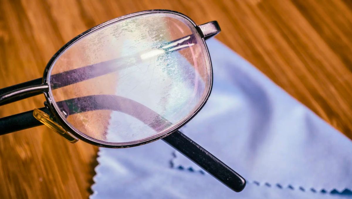 Cuanto más cuides tus lentes, más tiempo te duraran en buen estado. Cuanto más cuides tus lentes, más tiempo te duraran en buen estado. 