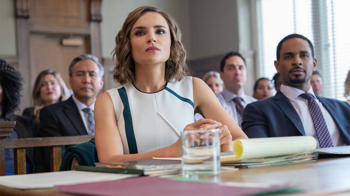 La actriz Rachael Leigh Cook interpreta a Susan Whitaker en la película de Netflix.