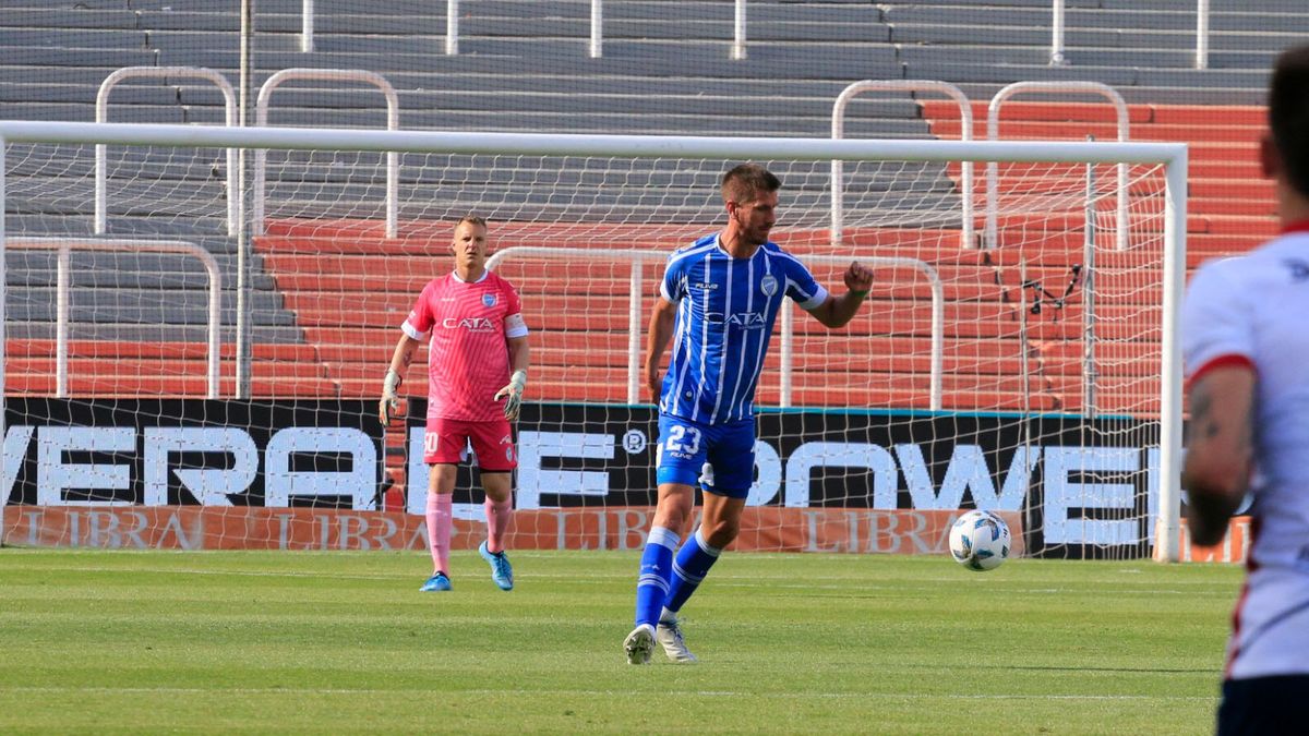 Federico Rasmussen, la voz de experiencia en el fondo de Godoy Cruz.