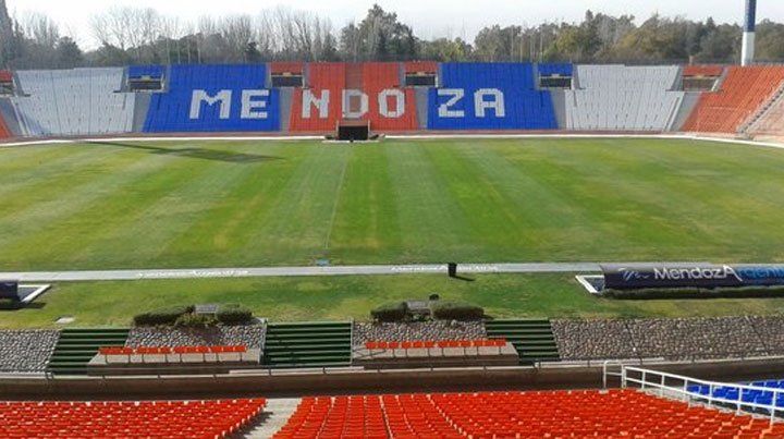 El Rojo y el Decano, en Mendoza