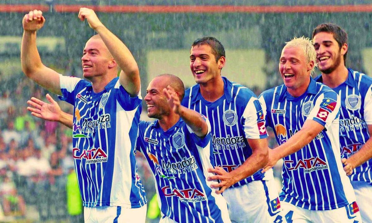 Increíble fallo en Uruguay: anulan un gol en una jugada con un ex Godoy Cruz como protagonista