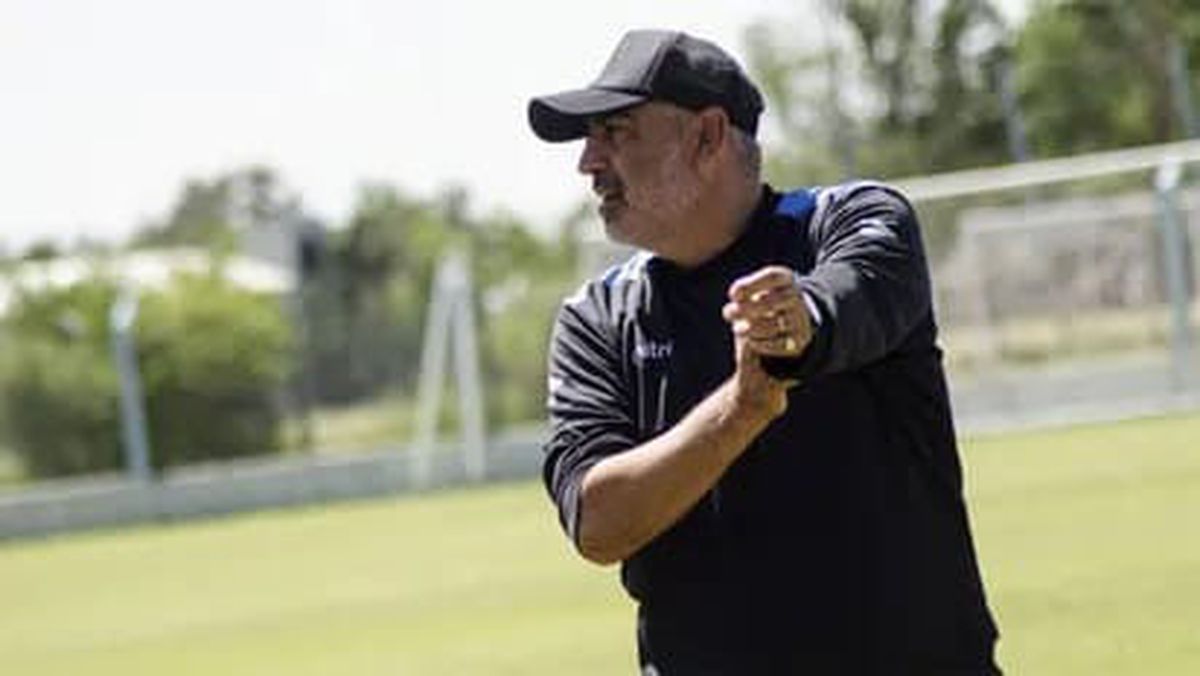 Iván Delfino es el entrenador de Estudiantes de Río Cuarto. Iván Delfino es el entrenador de Estudiantes de Río Cuarto.