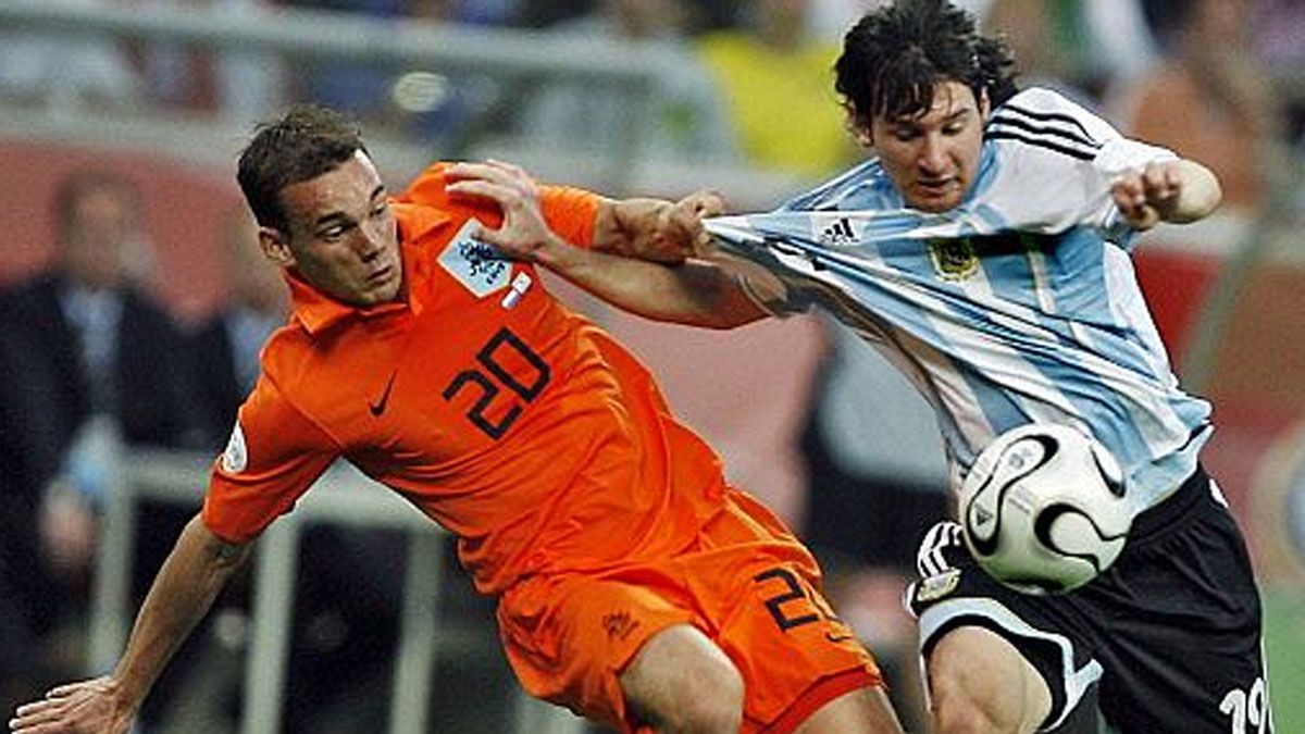 Short negro y medias blancas en el empate de Alemania 2006