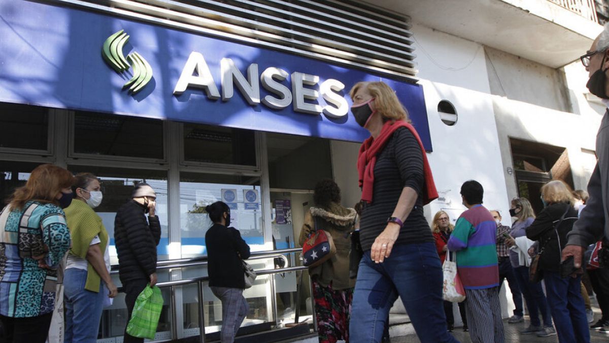 ANSES confirmó un BONO CON AUMENTO en diciembre 2023 para sectores vulnerables.