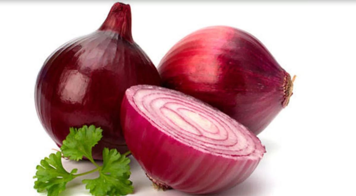 La cebolla morada tiene muchísimas propiedades y beneficios La cebolla morada tiene muchísimas propiedades y beneficios