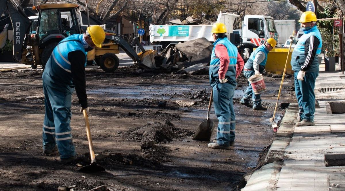Ya comenzaron los trabajos de remodelación en la avenida Sarmiento.