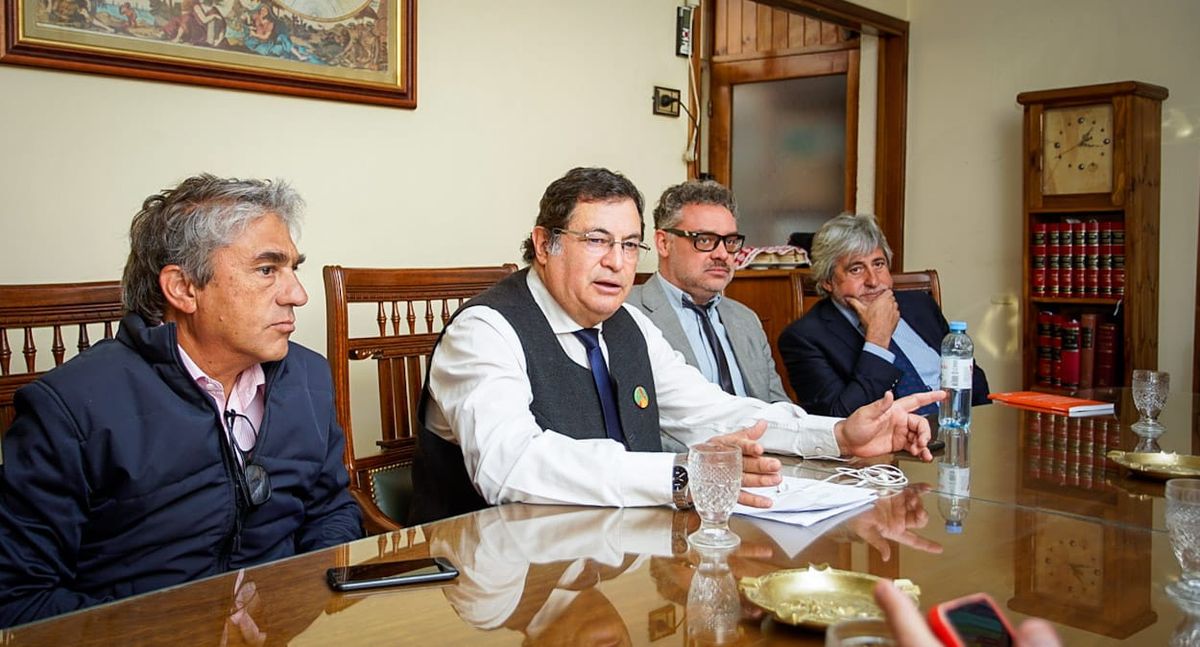 Los abogados Enoc Ortíz, Carlos Varela Álvarez, Lucas Fallet y Alfredo Paturzo en conferencia de prensa. Los abogados Enoc Ortíz, Carlos Varela Álvarez, Lucas Fallet y Alfredo Paturzo en conferencia de prensa.