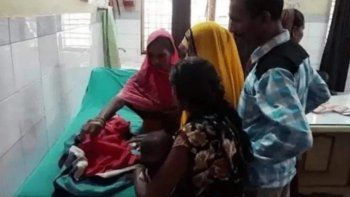 Una bebé que nació con tres cabezas provocó una gran conmoción en India