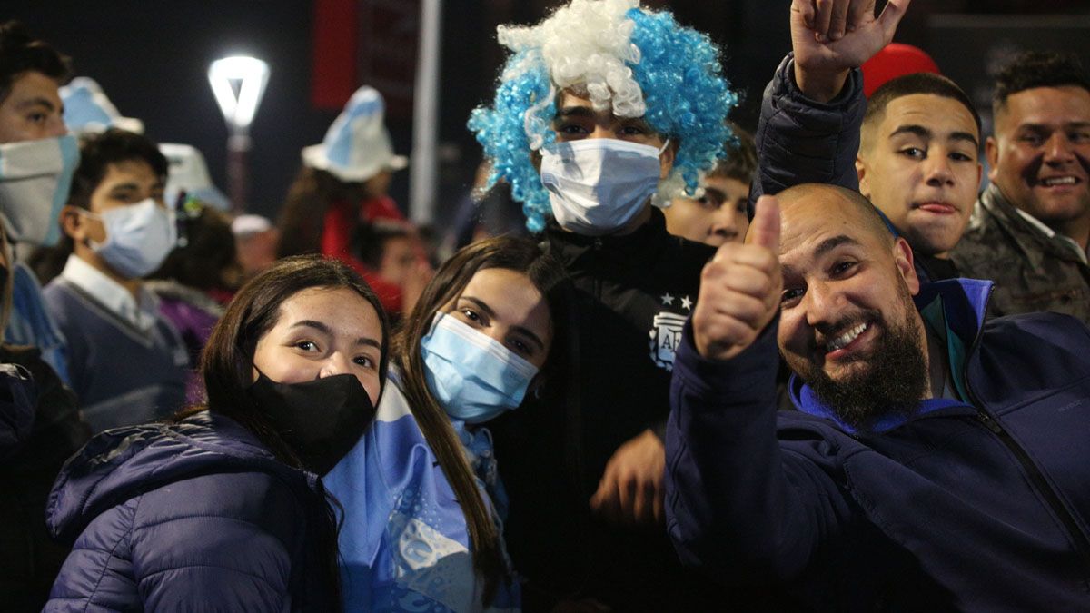 Mucha alegría hubo en Mendoza por el triunfo de la Selección Argentina (UNO/Fernando Martínez).