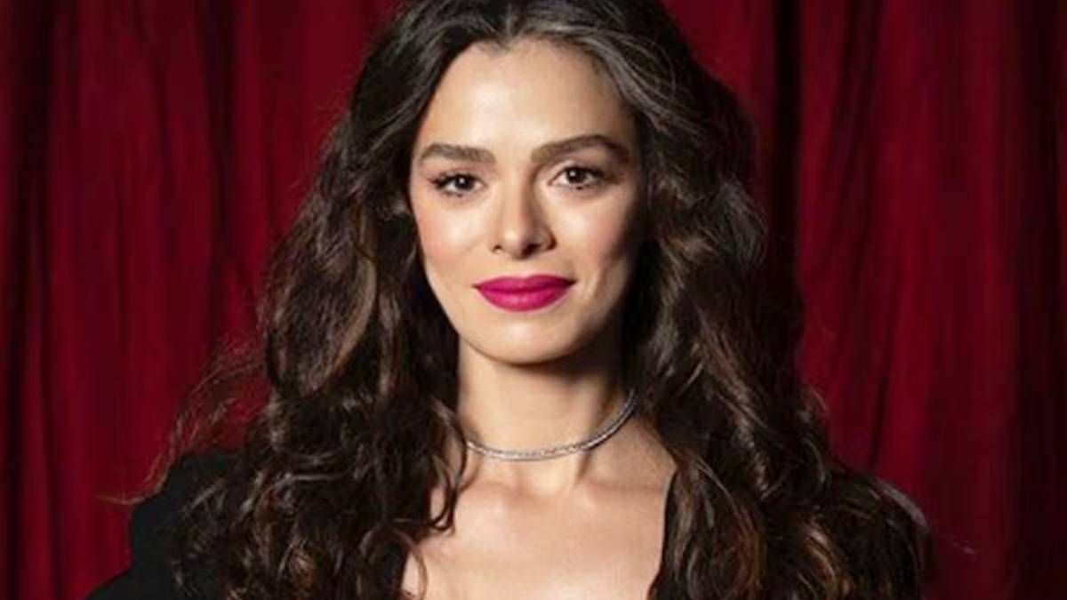 Ozgue Ozpirincci. La bella actriz turca interpreta la exitosa serie