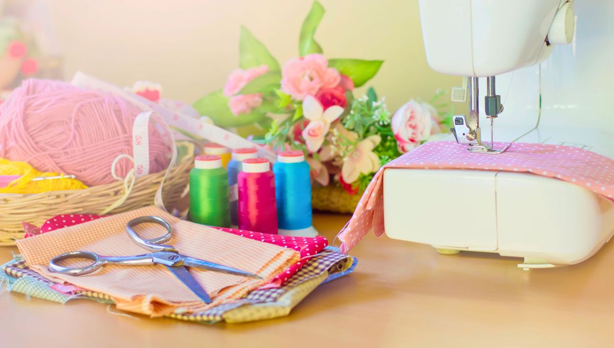 La costura es una actividad divertida y con muchos beneficios para la salud. La costura es una actividad divertida y con muchos beneficios para la salud. 