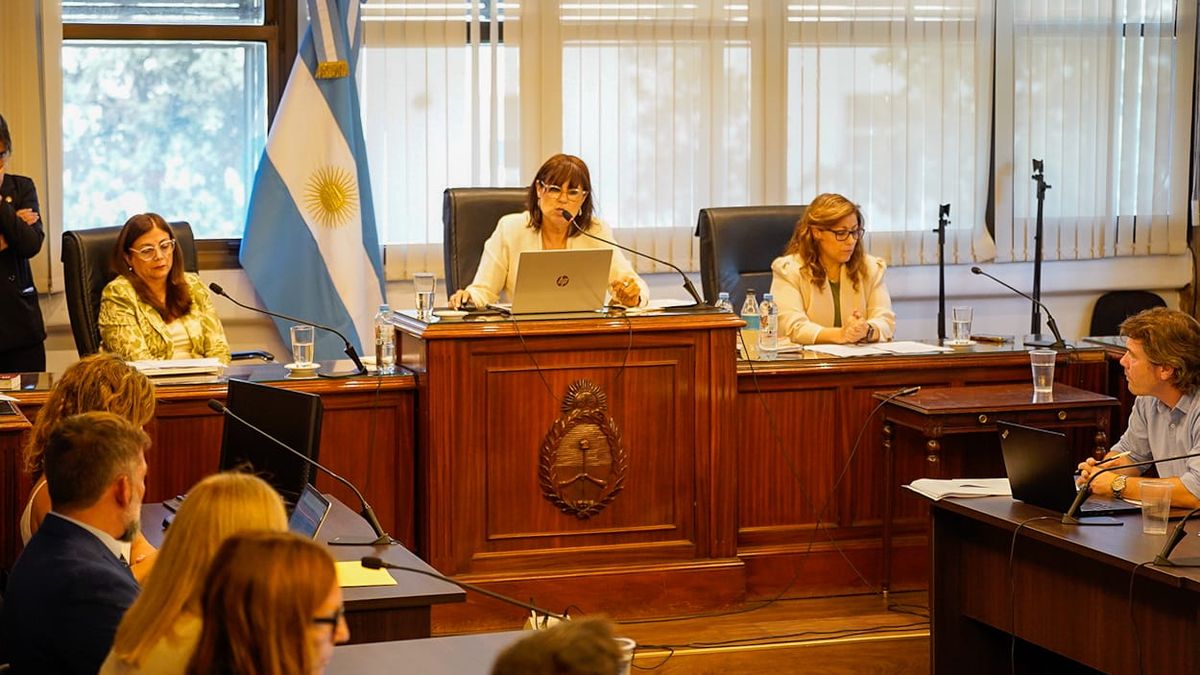 Las juezas Gretel Diamante, Eliana Rattá y Carolina Pereyra. Foto: Axel Lloret. Las juezas Gretel Diamante, Eliana Rattá y Carolina Pereyra. Foto: Axel Lloret.