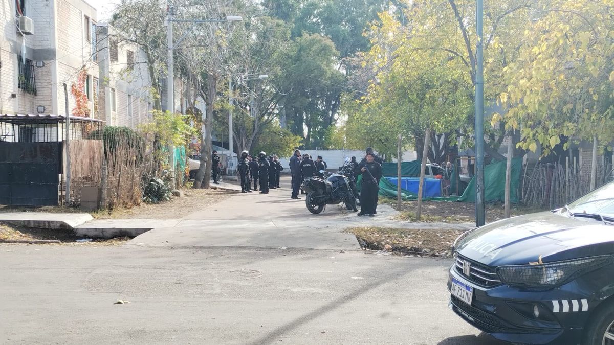 La Policía persiguió por Guaymallén, Capital y Godoy Cruz a delincuentes que escapaban luego de robar ruedas. Hay 3 detenidos. Foto: Matías Pascualetti/ Radio Nihuil