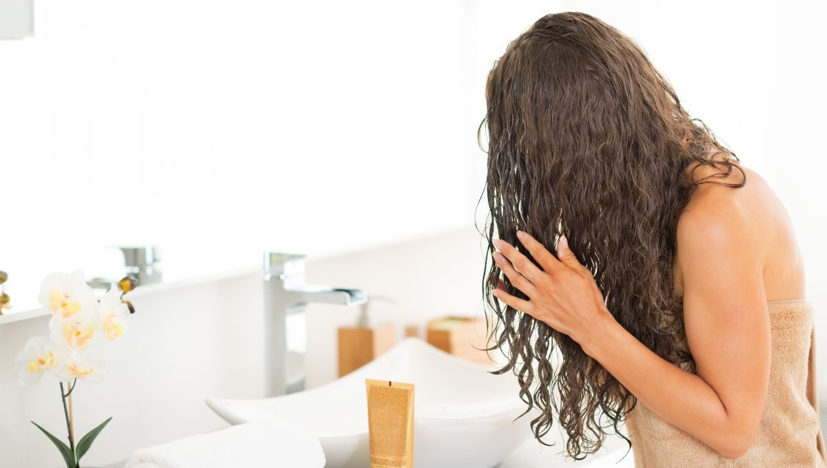 Nunca hay que acostarse con el pelo mojado.&nbsp;