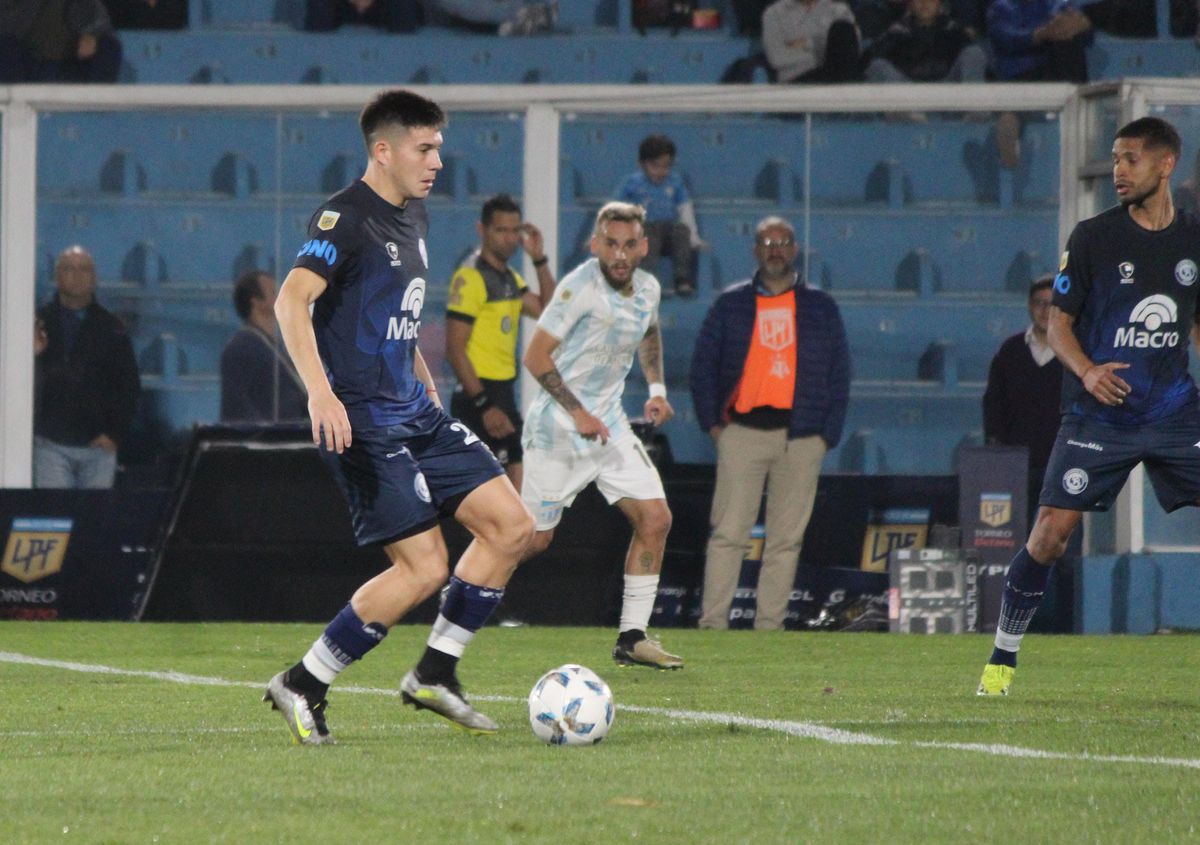 La Lepra perdió tras tres encuentros sin conocer la derrota. La Lepra perdió tras tres encuentros sin conocer la derrota.