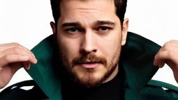&nbsp;Cagatay Ulusoy. El actor turco más famoso brilla en la películal Un auténtico caballero.&nbsp;