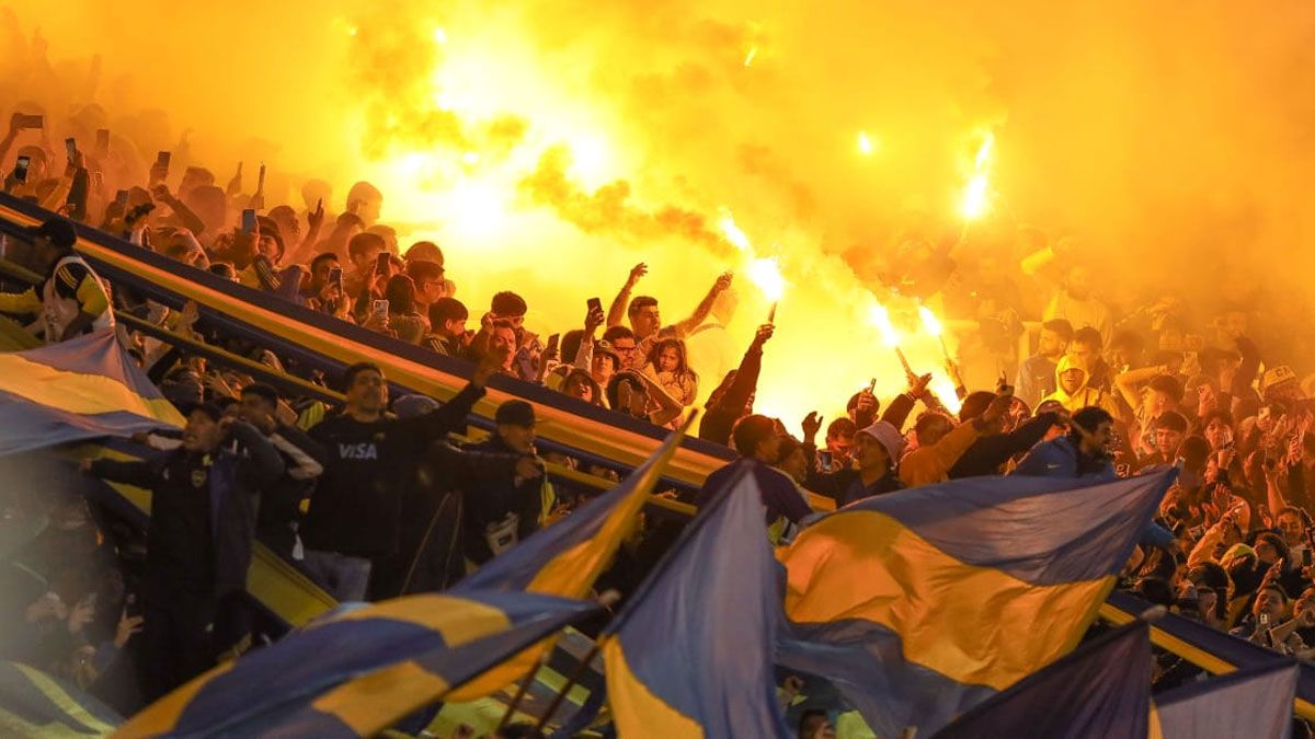 El partido entre Boca e Independiente Rivadavia en el Malvinas tuvo que detenerse unos minutos