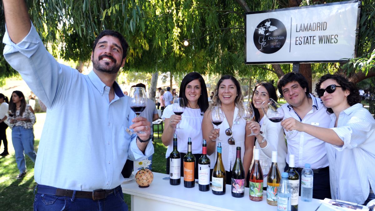 Los jardines de Lamadrid Estate Wines fue el escenario perfecto para esta convocatoria enológica