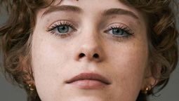Está en Netflix, tiene 7 capítulos y se inspira en el estilo de películas de los 80