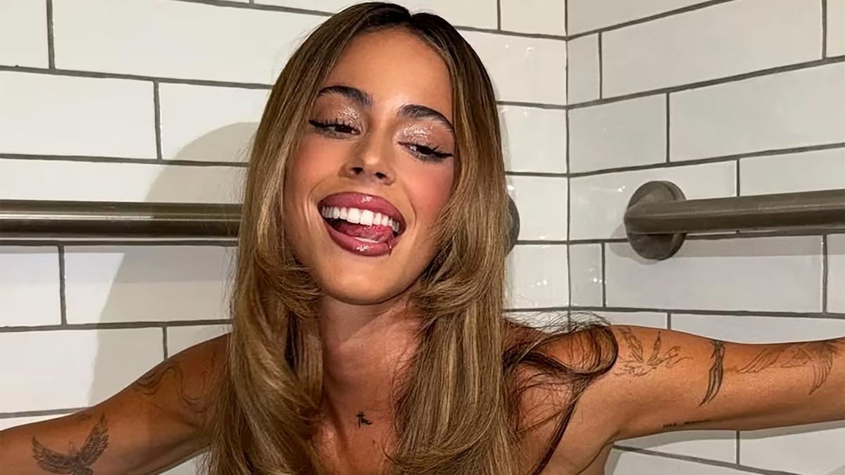 Tini Stoessel salió en lencería de transparencias y paralizó México