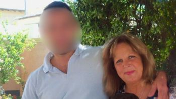 Detuvieron al hijo mayor de la docente jubilada asesinada en Junín y una lesión en su mano lo complica Detuvieron al hijo mayor de la docente jubilada asesinada en Junín y una lesión en su mano lo complica