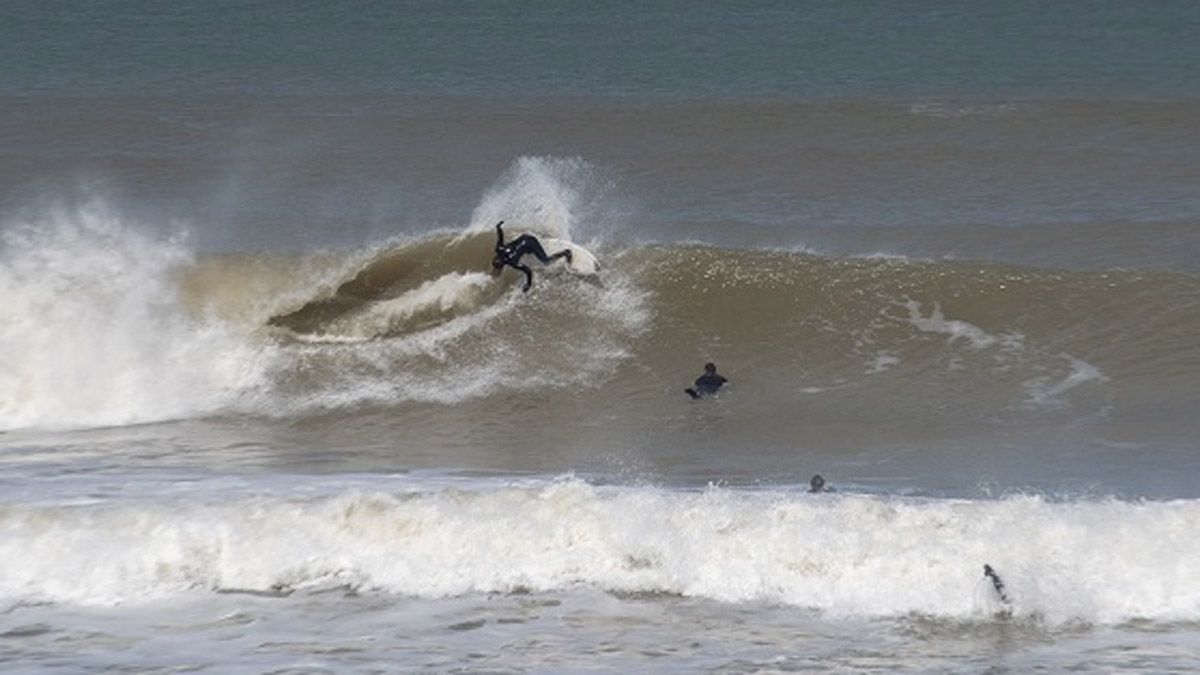 Los surfistas volvieron a las olas ante un jurado virtual