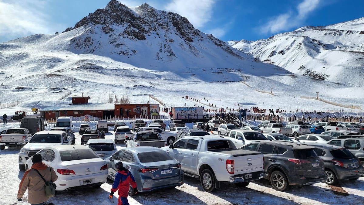 Esta era la postal que mostraba, este sábado, el parque de nieve los Puquios