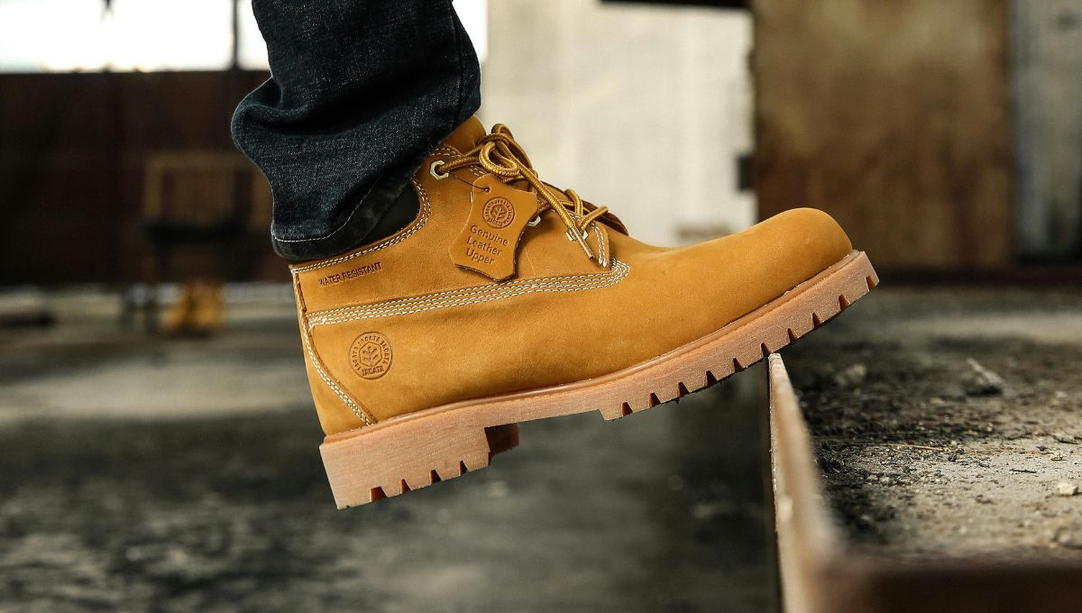 Esta mezcla puede ser efectiva para limpiar el calzado de cuero. Esta mezcla puede ser efectiva para limpiar el calzado de cuero. 