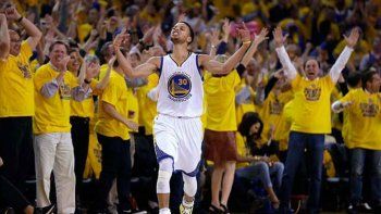 Los Warriors de Curry igualaron una marca de los Bull de Jordan