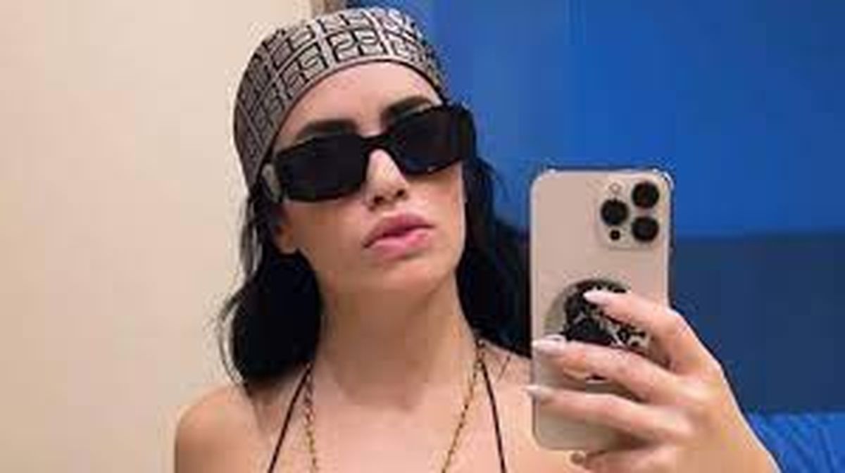 Lali Espósito se muestra en hilo dental transparente y causa impacto