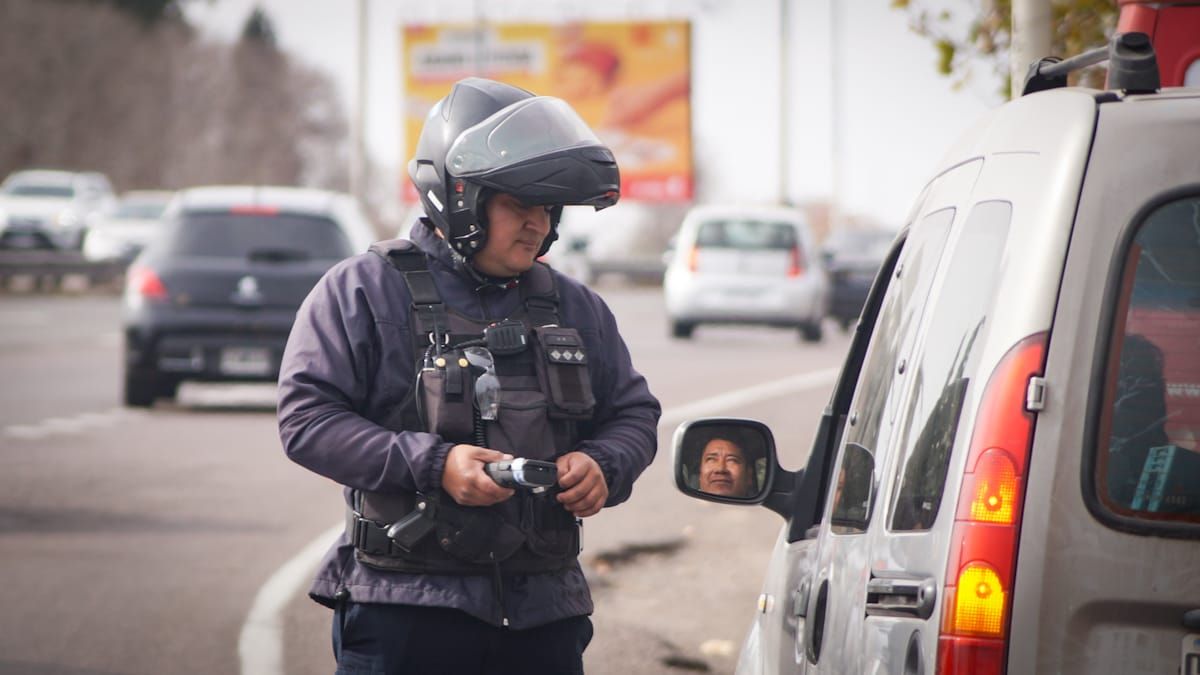 El conductor fue detenido en un control de Acceso Este y calle Estrada, de Guaymallén. Imagen ilustrativa.