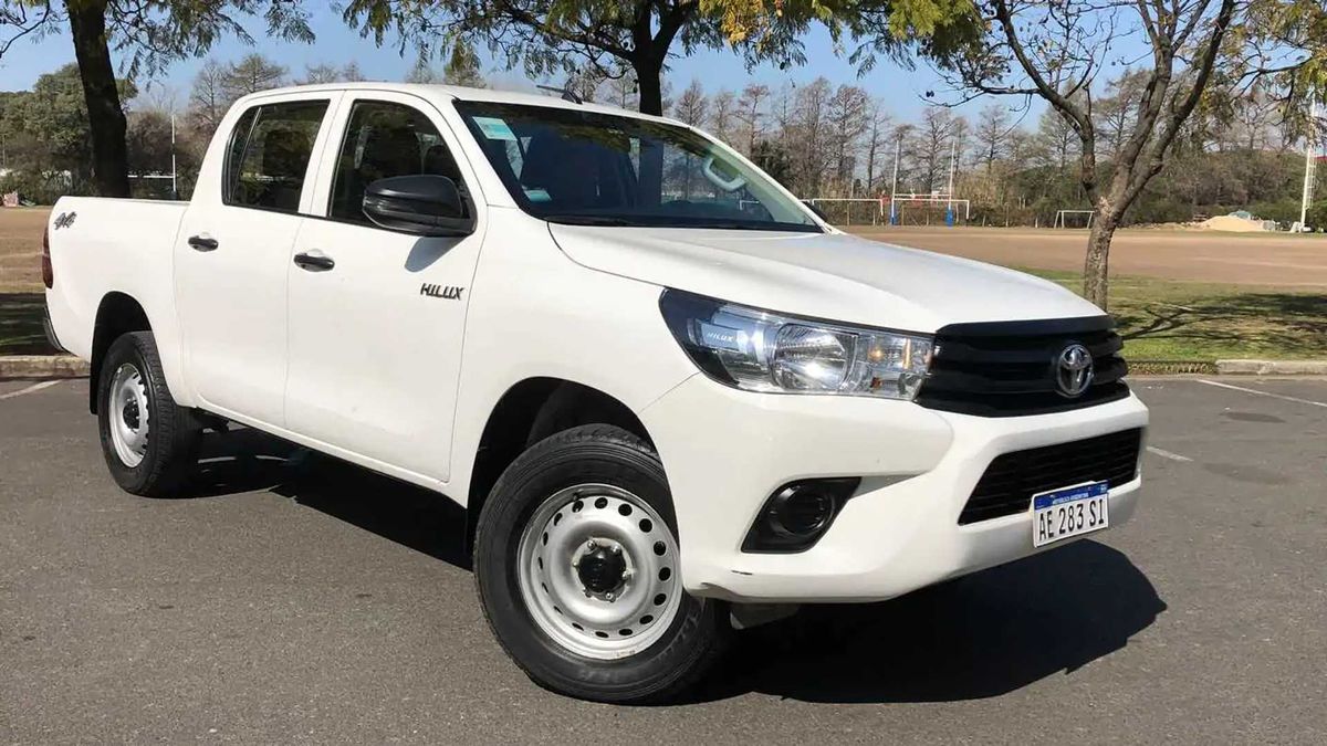 Cuanto cuesta en Argentina la Toyota Hilux más barata de 2024