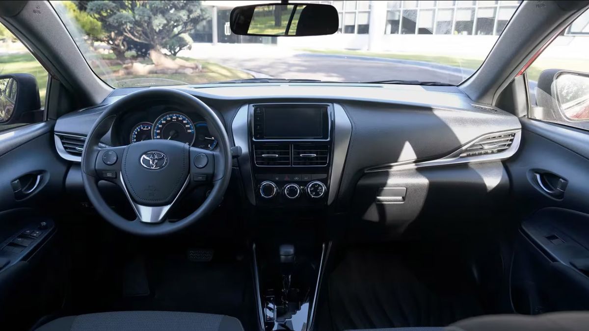 El Toyota Yaris es el auto más económico con caja automática, en su versión Hatchback, con nivel de equipamiento XS El Toyota Yaris es el auto más económico con caja automática, en su versión Hatchback, con nivel de equipamiento XS