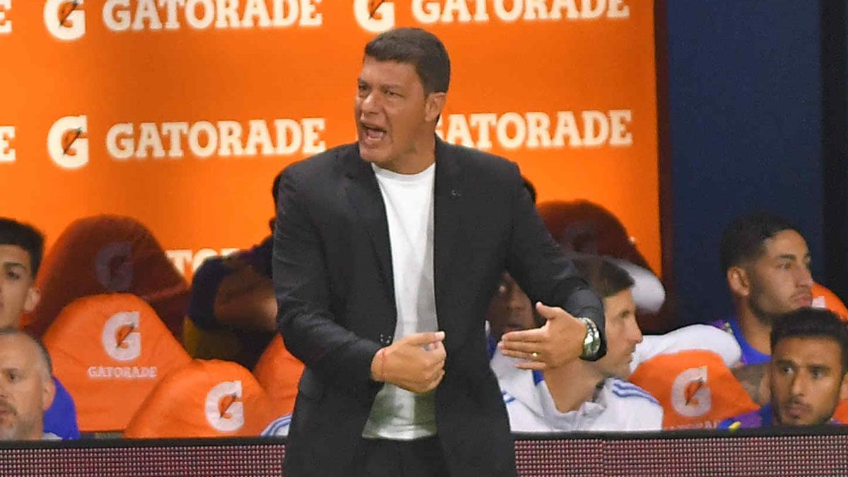 Sebastián Battaglia no piensa renunciar pero la decisión de seguir en Boca es de la dirigencia