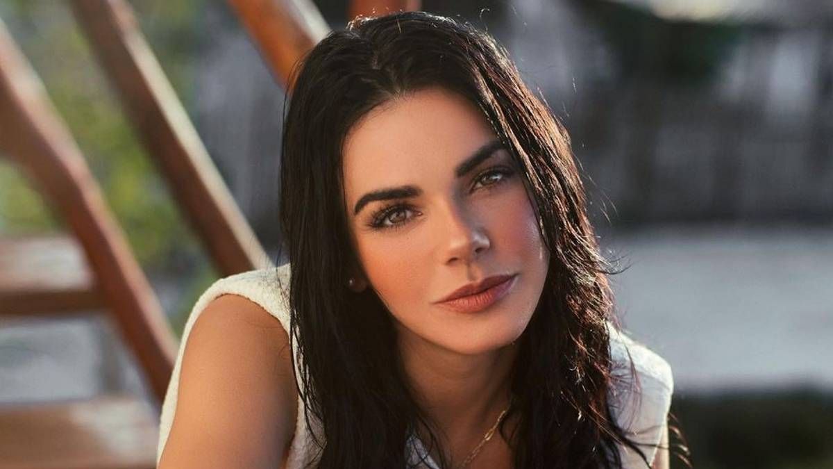 Livia Brito, protagonista de La piloto, la telenovela mexicana criminal de Netflix.