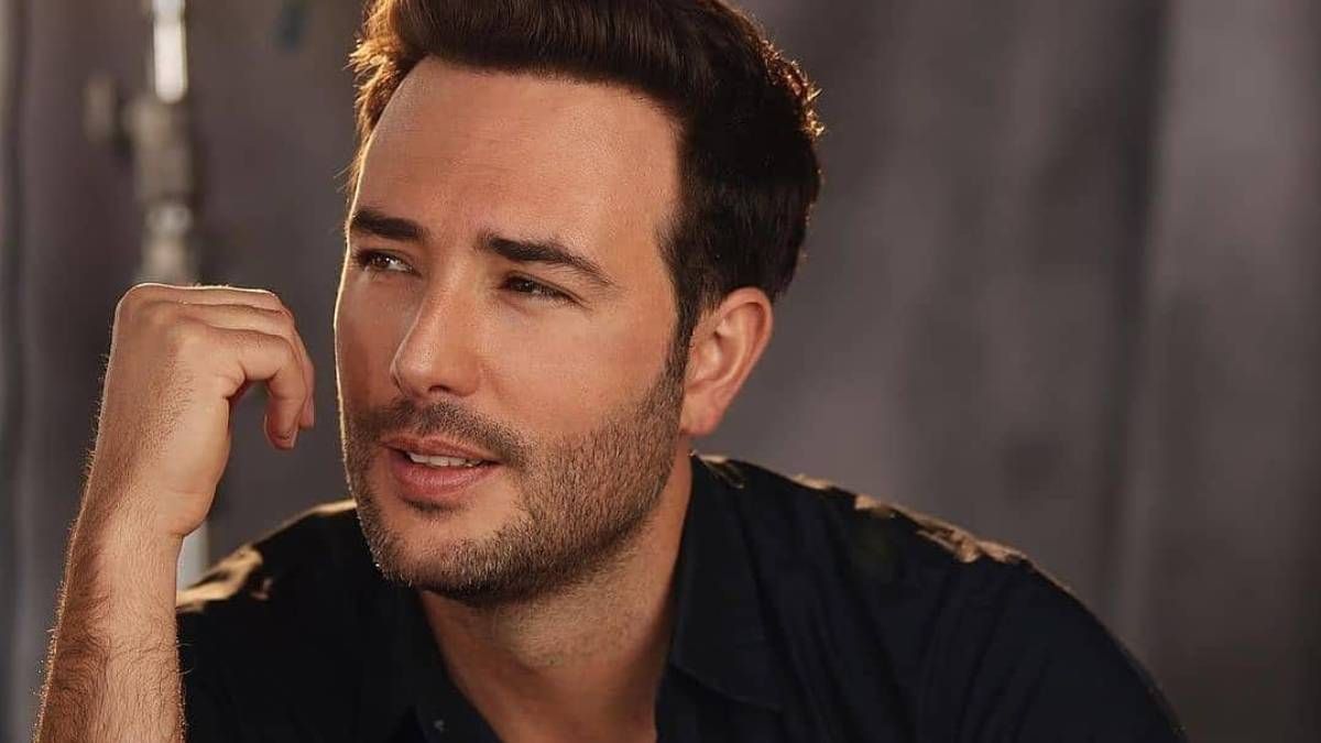 Sebastían Martínez triunfa en Netflix con una nueva serie subida de tono.