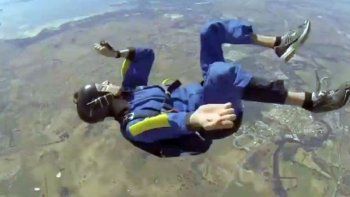 Dos personas murieron cuando su paracaídas no se abrió en un salto en conjunto