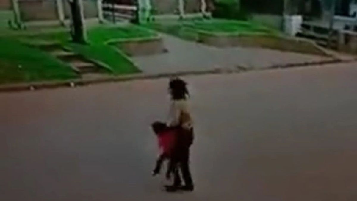 La joven madre golpeó a su beba en reiteradas ocasiones provocándole lesiones que obligaron a su internación en un hospital de Santo Tomé, Corrientes