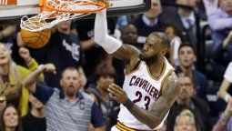 Una bestia: la jugada de LeBron James de la que todos hablan