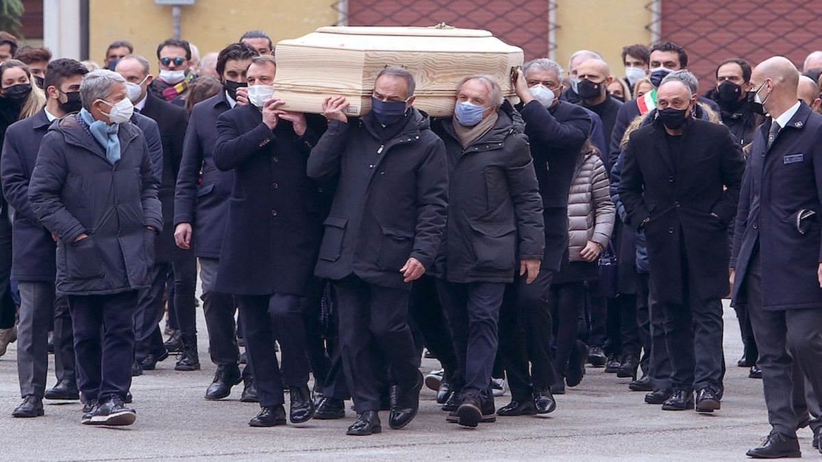 Sucedió algo increíble durante el funeral de Paolo Rossi
