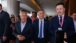 Alfredo Cornejo, Martín Clement y Luis Petri en el Foro de Inversiones y Negocios. Alfredo Cornejo, Martín Clement y Luis Petri en el Foro de Inversiones y Negocios.